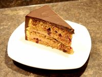 nussnougattorte_anschnitt